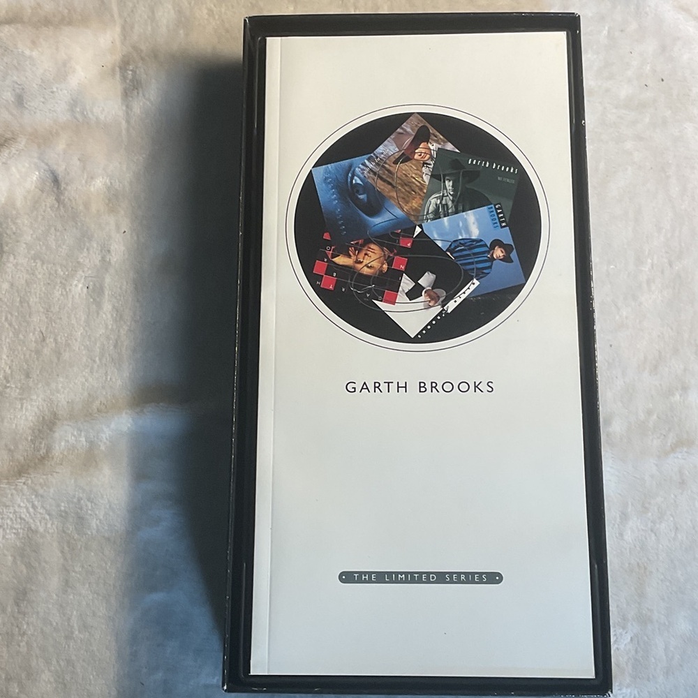 Garth Brooks The Limited Series Box Set six disc - Picture 2 of 4